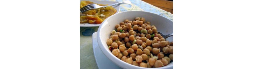 Legumi biologici lessi e aromatizzati
