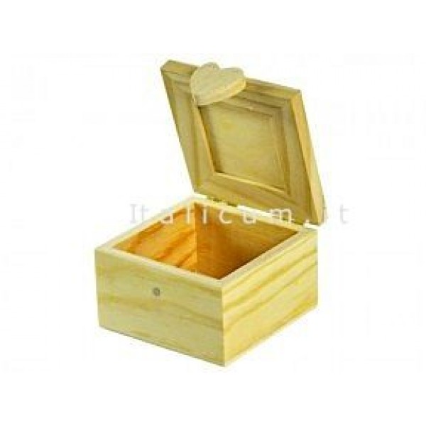 Cassetta in legno di balsa con coperchio e chiusura calamita cm.7,4x7,4 h.4,4