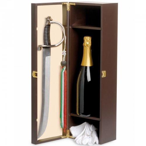 Holzkiste 1 Flasche mit Säbel und Handschuhen