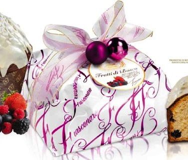 Sicilian cake PANETTONE FRUTTI BOSCO with wild fruits cream and white overglaze - 35,28 Oz.